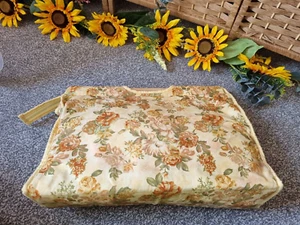 Vintage Style Fabric Craft Sewing Knitting Bag Cottagecore Floral Pattern Zipped - Picture 1 of 7