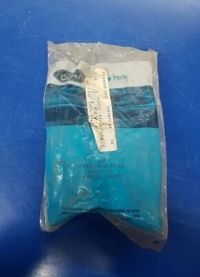 Moldura de moldura de panel de cuarto trasero Ford LTD 1984 de colección como nuevo. E4DZ-5429077-AA Foto 1 de 4