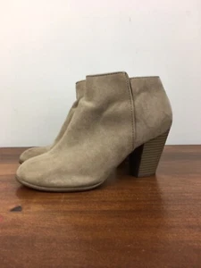 Old Navy Women's Suede Basic Heeled Bootie Almond-Toe Zipper Ankle Size 7. - Picture 1 of 13