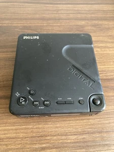 Philips AZ 6804 90's Vintage Portable Personal CD Player - No power - Picture 1 of 10