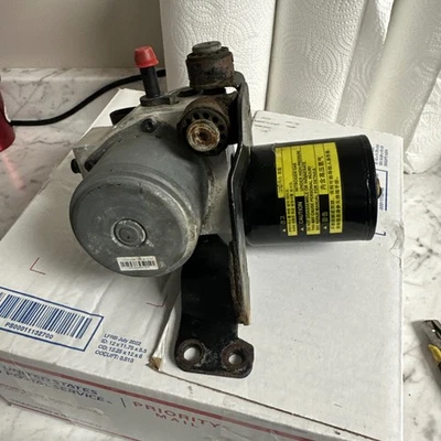 Bomba de freno antibloqueo ABS Toyota RAV4 2006-2008 4x4 con tercer asiento, V4, montaje OEM Foto 1 de 4