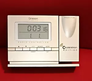 OREGON SCIENTIFIC RM338SP OROLOGIO RADIO CONTROLLATO DIGITALE SVEGLIA PROIETTORE - Foto 1 di 3