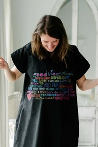 Maternity - labor gown - Cotton - Good Vibes (Black) - Giftgowns - Picture 1 of 2