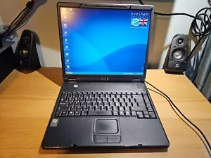 15" Evesham 8889LR Turion 512MB 60GB Windows XP Vintage Retro Legacy Laptop - Picture 1 of 5