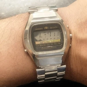 1980s Vintage Rare Quartz Orient Chronograph Digital, with Screen Defects - Picture 1 of 18