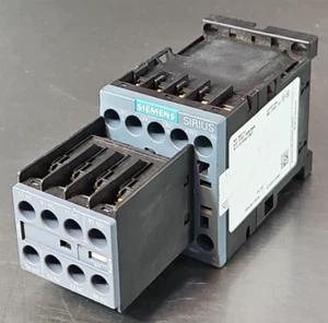 Siemens Sirius 3RH2262-1BB40 Circuit Breaker                             loc4A13 - Picture 1 of 6