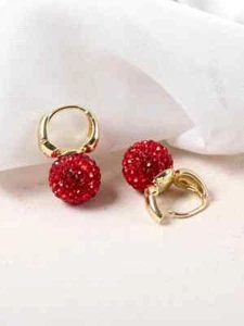 Vergoldete Pave Ball Huggie Creolen dekorativ rot - Bild 1 von 4