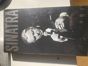 FRANK SINATRA NEW YORK BOX SET 4 CD, 1 DVD - Picture 1 of 4