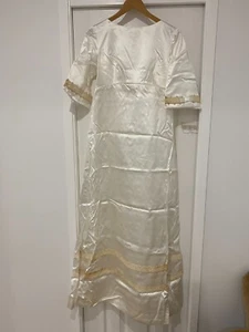 Vintage Wedding Dress 1970's Material Satin Veil - Picture 1 of 4