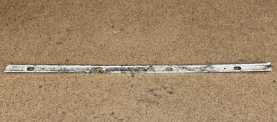 91-95 Toyota MR2 OEM parachoques delantero centro inferior barra de soporte rejilla Foto 1 de 4