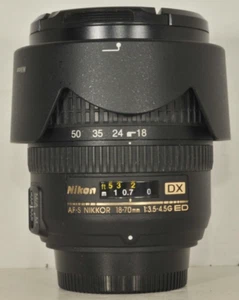Nikon DX AF-S Nikkor 18-70mm f3.5-4.5 G ED Lens w/ Hood - Picture 1 of 10