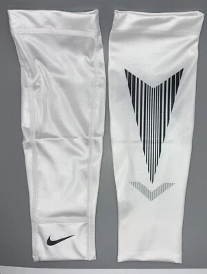 Nike  Men’s Medium Oregon Ducks Track PE White Calf Leg Sleeves X’s 2 BRAND NEW - Image 1 of 4