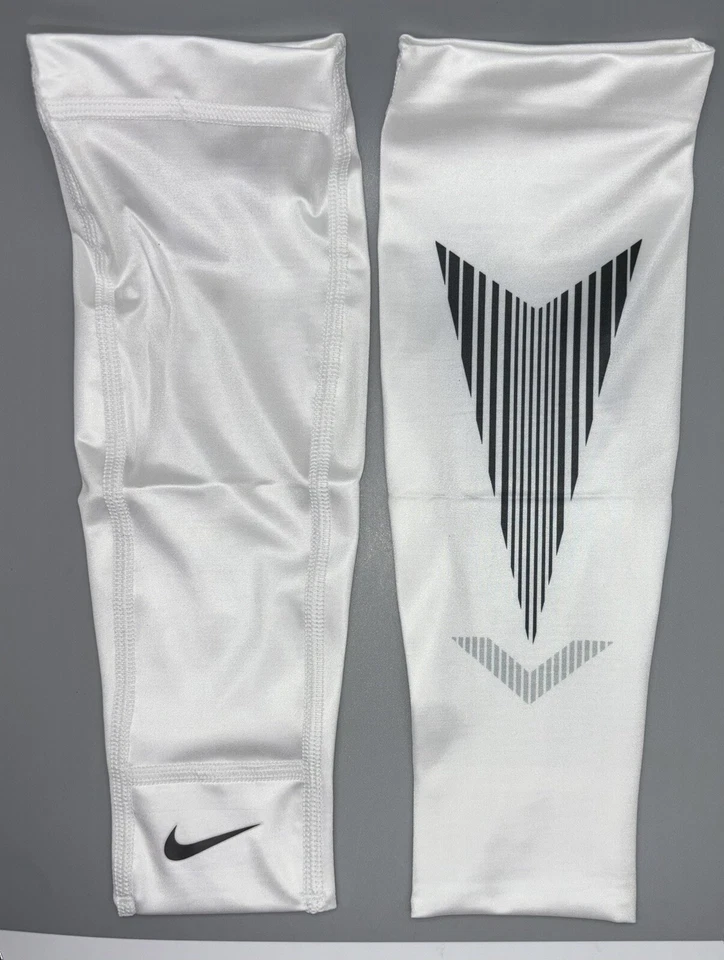Nike  Men’s Medium Oregon Ducks Track PE White Calf Leg Sleeves X’s 2 BRAND NEW - Image 1 of 4