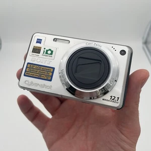 Sony Cybershot DSC-W290 12,1 MP Digital Kamera Carl Zeiss Objektiv Silber - Bild 1 von 6