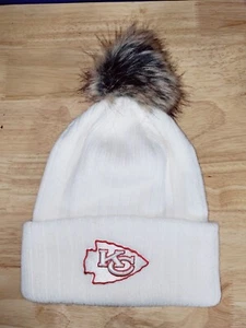 Kansas City Chiefs NFL Pom Beanie Womens Cream Cable Knit Embroidered - Picture 1 of 3