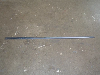 1951 1952 CHEVROLET STYLELINE FLEETLINE COUPE 2 DOOR MID DOOR TRIM SPEAR - Image 1 of 4