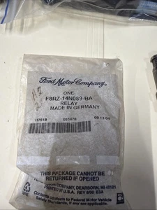 Relé Ford F8RZ-14N089-BA 1999-2002 Mercury Cougar - Imagen 1 de 4