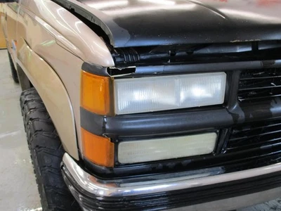 Conjunto de luz de señal de giro / estacionamiento usado se ajusta a: 1999 Chevrolet Suburban 1500 Par Foto 1 de 4