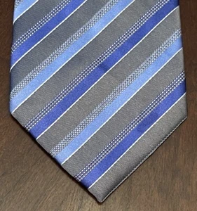 Geoffrey Beene Blue Gray Hand Made 63% Silk 37% Polyester Men’s Neck Tie China - Picture 1 of 9
