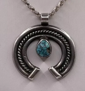 Vintage Native Turquoise Squash Blossom Sterling Silver Necklace Pendant 5.6g - Picture 1 of 7