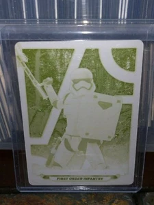 Star Wars Topps Galactic Files Stormtrooper 1/1 Printing Plate Mint Yellow - Picture 1 of 2