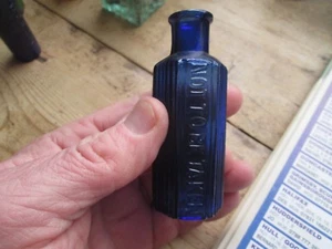 POISON BOTTLE - NOT TO BE TAKEN APPROX 3 1/2 INCHES HIGH - Foto 1 di 6
