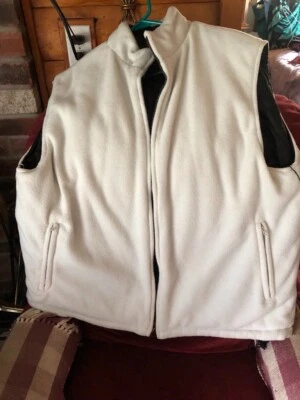 Chaleco Reversible ADOLPHO USADO EN EXCELENTE ESTADO -Negro/Blanco Vellón, Cremallera + Bolsillos UNI-SEX De Colección Foto 1 de 4