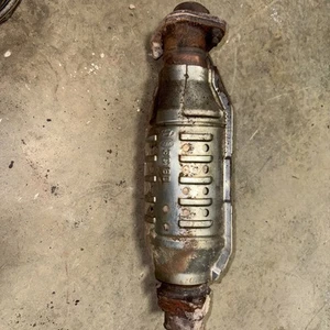 catalytic converter oem - Picture 1 of 4