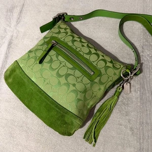 Coach 9362 Signature Suede Canvas Shoulder Bag Green Tassel Crossbody Rare #710 - Bild 1 von 7