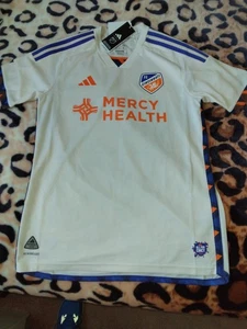 Neu Herren FC Cincinnati Adidas 2024-2025 Canvas Kit Authentic Trikot cremeweiß Medium - Bild 1 von 7