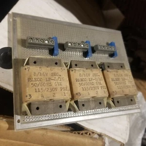 3 RAECO LP-8/16 Transformatoren 115/230 VAC PRIMÄR 8/16 VOLT SEKUNDÄR  - Bild 1 von 3
