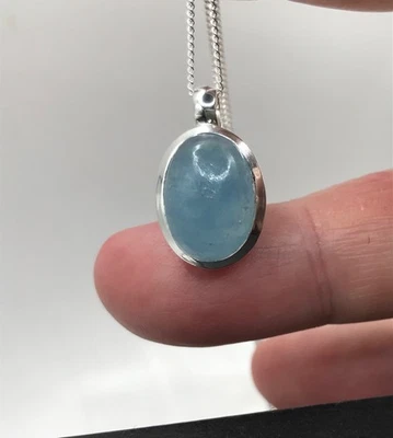 aquamarine natural oval pendant, cabochon, solid sterling silver, curb chain. Foto 1 de 4