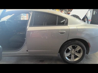 Used Rear Left Door Assembly Rear Side fits: 2016 Dodge Charger Rear Left Grade Foto 1 de 4