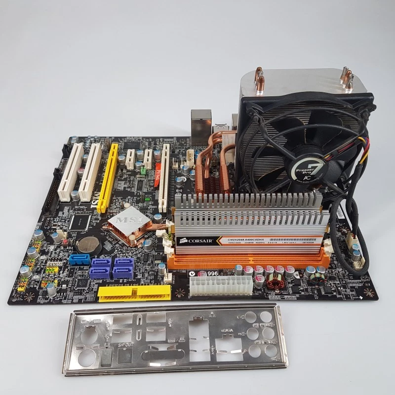 MSI MS-7345 Mainboard mit Intel Q6600 CPU und 2x Corsair CM2X2048-6400C5DHX RAM - Bild 1 von 1