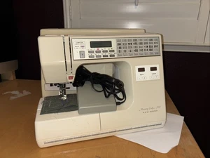 Nueva máquina de coser Home Memory Craft 7000 vintage buen estado - Imagen 1 de 8