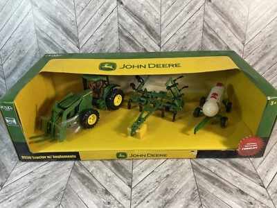 Tractor John Deere ERTL 8530 con implementos Foto 1 de 4