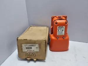 Linemaster Switch 531-SWH Hercules Foot Switch w Grainger 2W807 - Picture 1 of 12