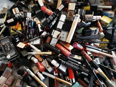  Cosmetics bundle make-up Essence, elf, Catrice and 25 pieces mystery cosmetics  - Image 1 of 4