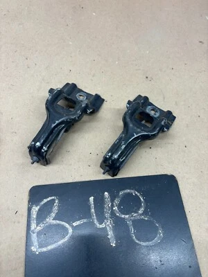 Juego de pares de abrazaderas de sujeción de radiador Mercury Capri Ford Mustang 1979-1986 OEM 1980 Foto 1 de 4