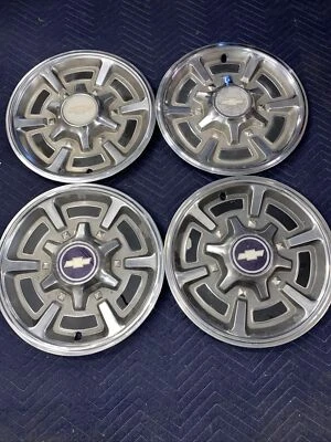 "Juego de 4 tapacubos de 15"" pulgadas para camioneta Chevrolet Blazer 1973-1987 carrocería cuadrada" Foto 1 de 4