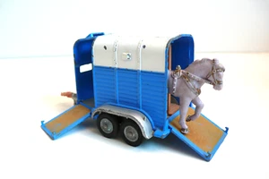 CORGI TOYS ANCIEN HORSE BOX BEAUFORT DOUBLE 1/43 ème MÉTAL BON ÉTAT - Picture 1 of 7