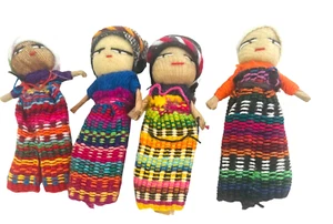 Guatemaltekische mittelamerikanische handgefertigte Sorgenpuppen Volkskunst 4er Set 2 Zoll groß - Bild 1 von 5