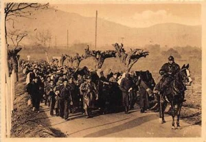 España - GUERRA CIVIL - Retirada - Un cortejo de Milicianos en la carretera - Picture 1 of 2