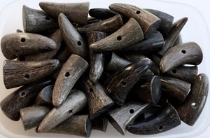 Toggles 52mm Natural Dark Brown Wood Effect Horn Tooth Toggle Buttons Craft W235 - Picture 1 of 24