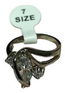 925 STERLING SILVER Beautiful CZ RING Women’s SIZE 7 New - Picture 1 of 7