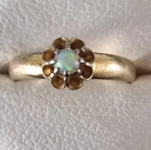 Antique Fuego Natural Ópalo Solitario Redondo Anillo Oro Amarillo Talla K 2.6g - Imagen 1 de 4