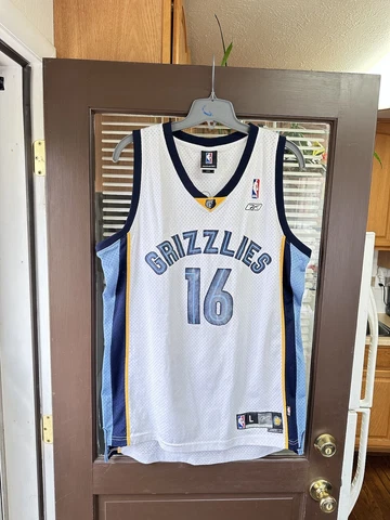 Vintage Pau Gasol #16 Memphis Grizzlies RARE NBA Basketball Jersey Cover