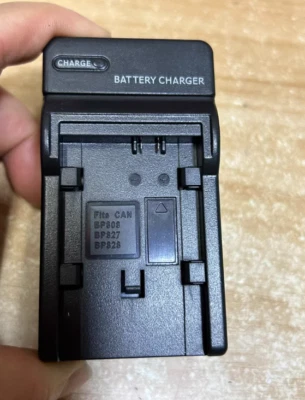 für Canon 809 819 808 FS46 FS100 FS200 Batterie Ladegerät 8.4V600mA Travel - Bild 1 von 2