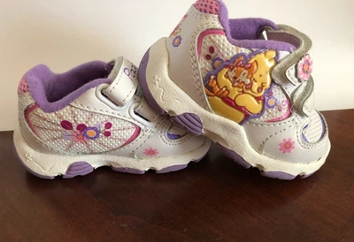 Adorable ...Vintage Winnie the Pooh baby shoes size 1 flower design purple EUC - Image 1 of 4