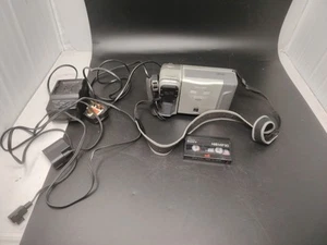 Sharp VL-H770H Hi-8 Twist Lens Viewcam Camcorder - Picture 1 of 10